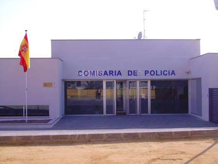 Vista frontal de la Comisaría de la Policía Nacional