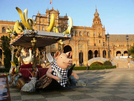 Monteseirín visitó la emblemática plaza en su 80 cumpleaños/Ruth Rubio