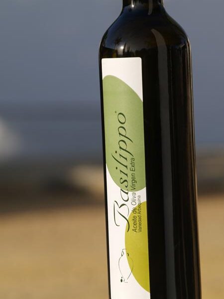 Muestras del aceite sevillano premiado, Basilippo