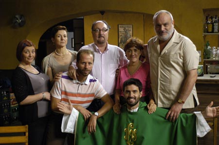 Equipo de la serie Padre Medina