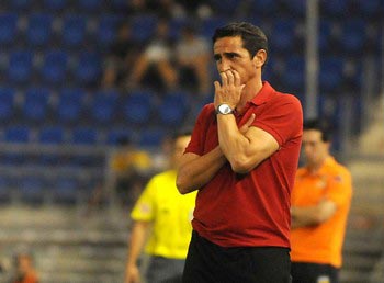 Debido al poco espacio de tiempo entre partidos, Manolo Jiménez no dará la lista de convocados hasta unas horas antes del partido