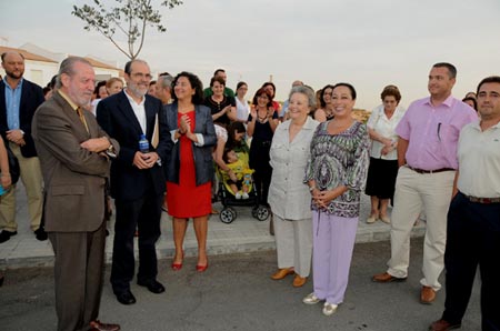Todos los vecinos se han volcado en la inaguración de estas callesy los homenajeados se muestran muy agradecidos con el pueblo