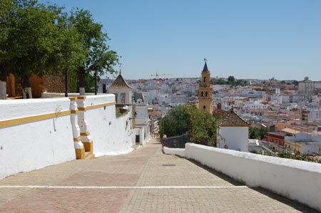 El programa está diseñado para acercar a los ciudadanos todo el patrimonio artístico, histórico, natural y cultural de Alcalá