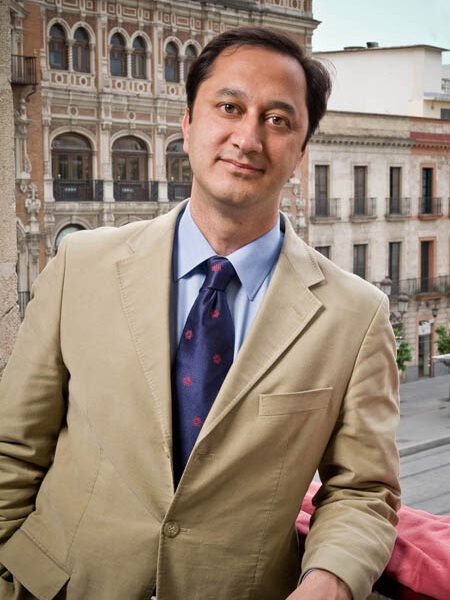 El delegado de urbanismo quiso dejar, otra vez, patente la idea municipal de supeditar la Línea 2 del metro bajo la Línea 3