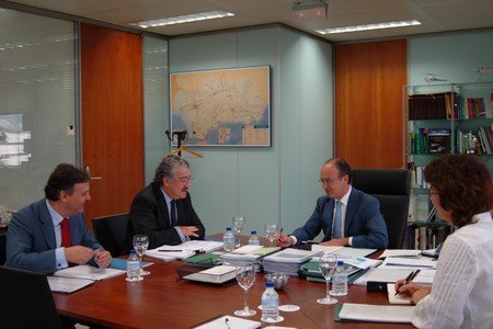 En la reunión se evaluaron los trabajos conjuntos entre la Consejería de Innovación y Endesa