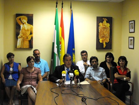 Juan Wic ha afirmado que no hay delito alguno en las críticas vertidas hacia él