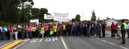 Los padres y alumnos se manifestarán en busca de la construcción de un nuevo centro educativo