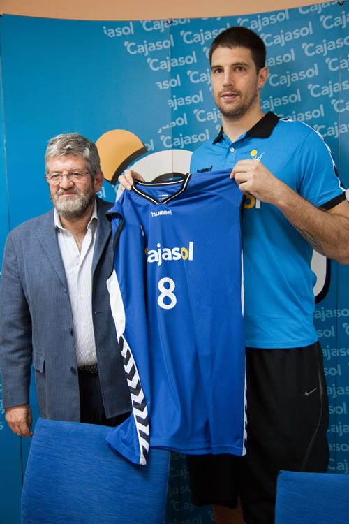 Asselin, en su presentación ofcial con el Cajasol