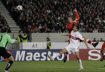 El francés Squillaci fue el mejor del partido con dos goles de cabeza/SevillaFC