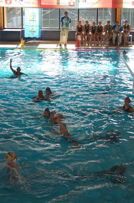 Las chicas del waterpolo buscarán ante La Latina su primera victoria en la División de Honor