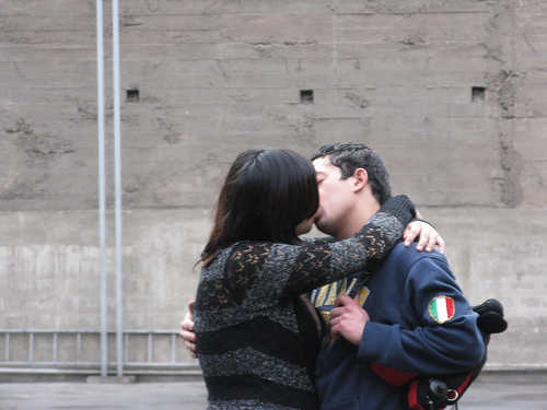 pareja-beso