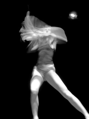 Sara Molina bailó en los actos de aniversario de Endanza