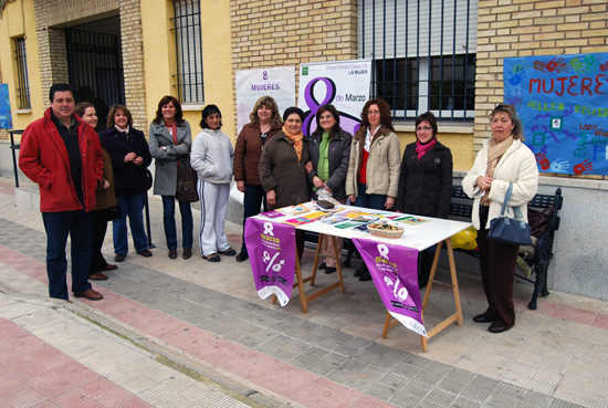 Tocina celebra el Día de la Mujer con talleres de cuentos no sexistas