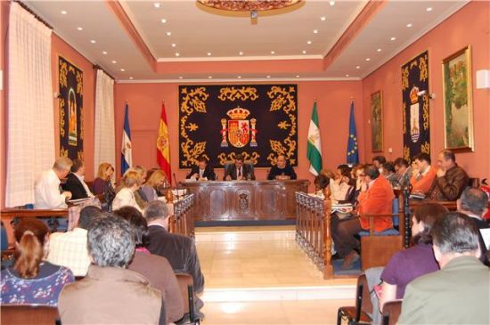 El momento del registro de la bandera en el Registro Andaluz de Entidades Locales