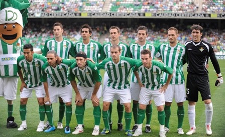 Tras la baja del turco, Fernández deberá cambiar el 'once titular' después de cinco partidos/Rbb