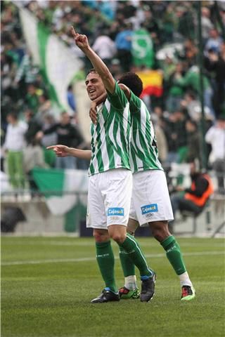 El Betis depende ahora de sí mismo para lograr el ansiado ascenso a Primera División/Rbb