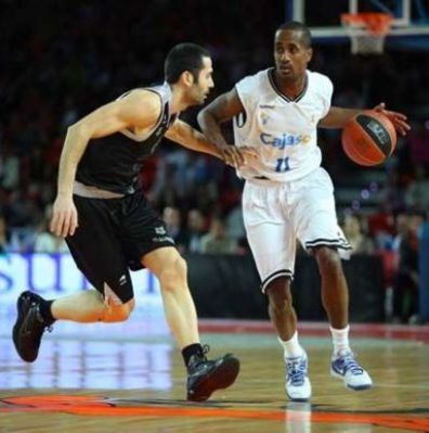 El Cajasol perdió el partido en dos minutos fatídicos/Cajasol