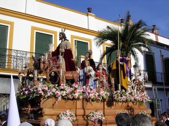 A las siete de la tarde La Borriquita abre las procesiones en Cantillana desde la Parroquia de la Asunción