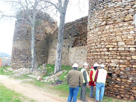 Las dos torres serán unidas mediante un abrochado metálico