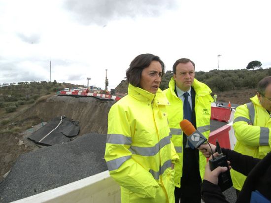 La carretera ha quedado destrozada en su kilómetro 247 sentido Almería