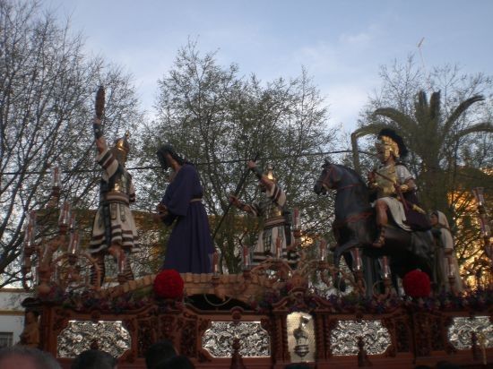 El misterio de la Milagrosa es el más grande de toda la Semana Santa de Sevilla/SA