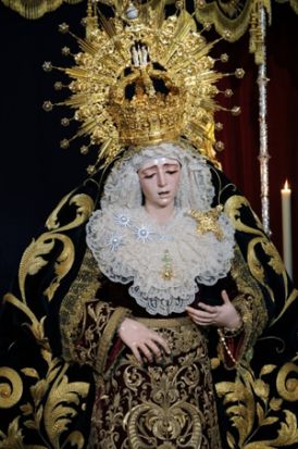 Virgen de la Estrella durante el besamanos/J.A. Bandera