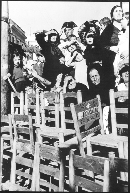 Mirando al sol/Robert Capa