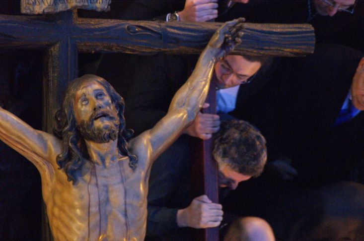 Vista cenital del Cachorro durante el Via Crucis/ Francisco Javier Comas