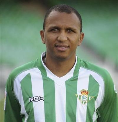 El jugador turco elogió al entrenador del Betis/Rbb