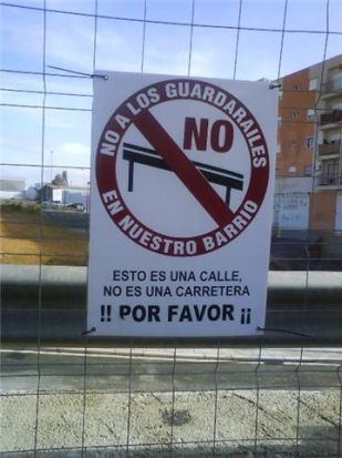 Los guardarrailes son una de las causas más importante de muerte en los motoristas/PA.