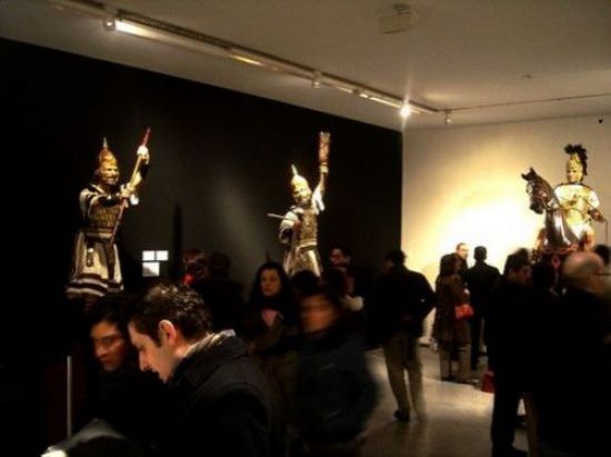 La exposición del nuevo misterio del Puente del Cedrón de la Hdad. de la Milagrosa cierra esta tarde sus puertas con la asistencia de cientos de cofrades / Daniel Valencia