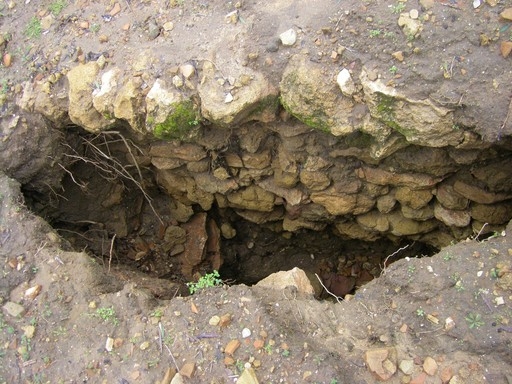 Los restos encontrados son muros de argamasa que se han afectado con las fuertes lluvias/Alwadi-ira.