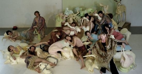 Jan lauwers peresenta 'The Deer House' en Teatro Central./Teatrocentral