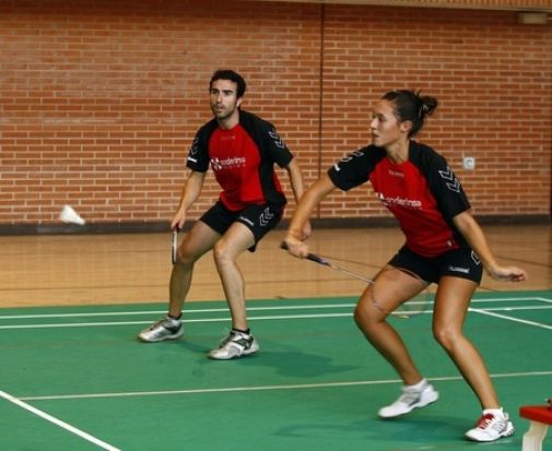 El Campeonato de Andalucía Absoluto de bádminton se disputa en la Ciudad Deportiva de Armilla (Granada).