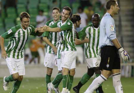 Imagen del partido de la primera vuelta en la que el Betis goleó al Villarreal B (4-0)/rbb