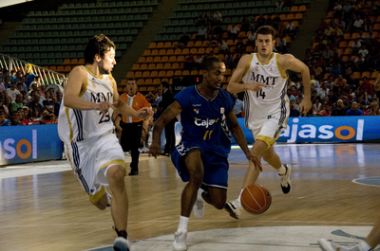 La plantilla del Cajasol se ha consolidado quinto en la tabla. Ahora, se centrará en lograr billete para disputar el play off por el título.