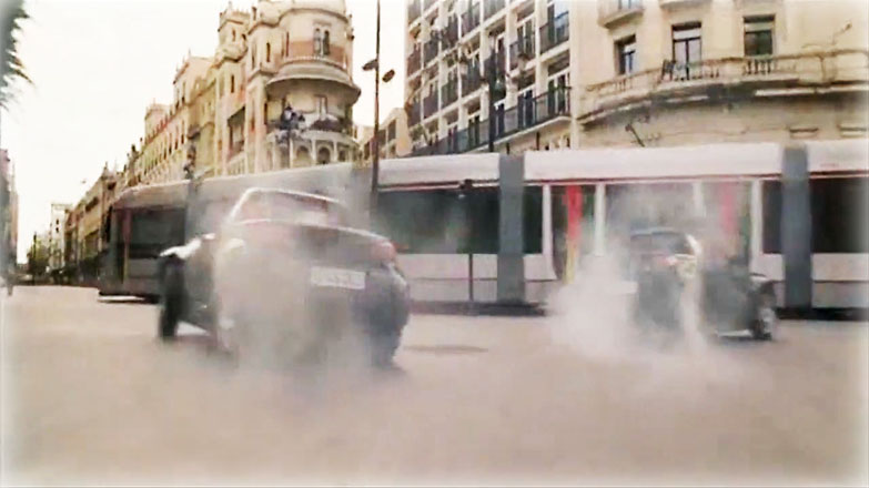 El tranvía metrocentro de Sevilla en una de las escenas de Knigh & Day