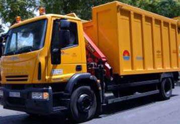 Los operativos de Lipasam piden la colaboración ciudadana para mantener limpio el Real