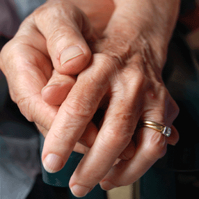 El Parkinson se suele asociar a personas ya ancianas