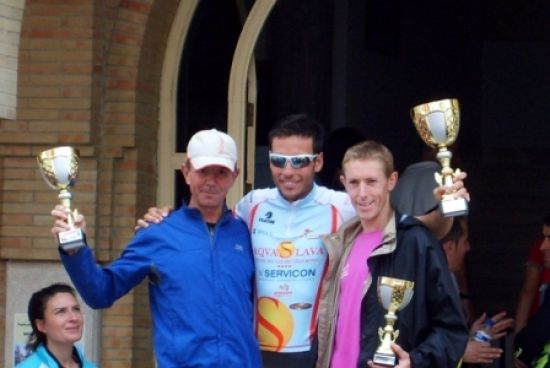 Samer Alí, en el centro, ganador en categoría masculina/SA