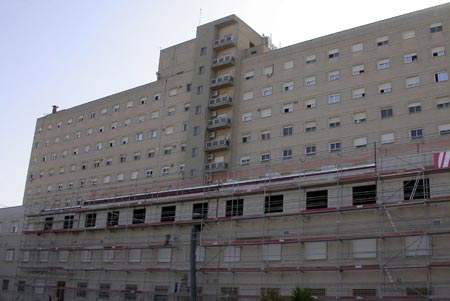 Parte trasera del Hospital de Valme/SA.