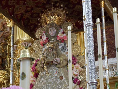Los peregrinos esperarán a la medianoche para sacar a hombros a la Virgen del Rocío/Amfabra en Flickr