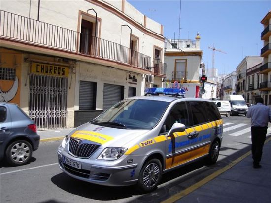 El alcalde de Alcalá ha obtenido para la Policía Local un coche que realiza test de alcoholemia/PA.