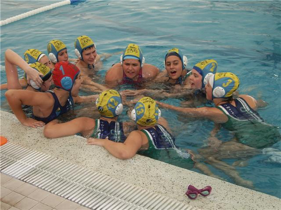 El C.W. Dos Hermanas-EMASESA sigue de momento sin suerte en la primera edición de la Copa de Andalucía infantil.