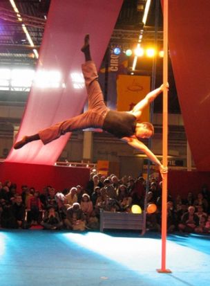 El catalán Ignasi Gil nos sorprendera con sus acribacias en el mástil chino. /SA