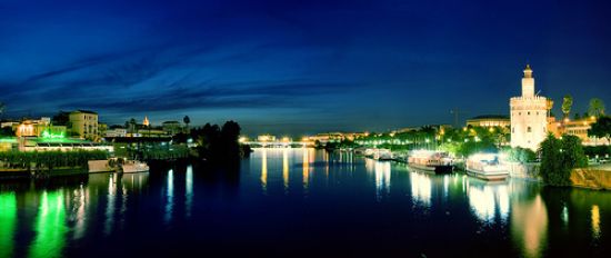 El rio Guadalquivir es el escenario musical del verno /www.migueljimenez.com