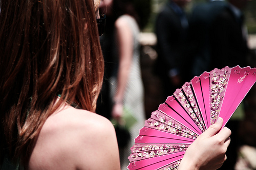 Contra el calor, el mejor remedio casero sigue siendo el abanico/Andru en Flickr