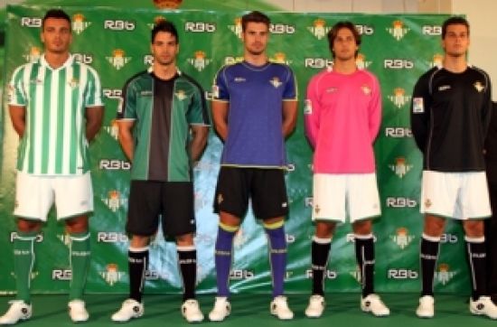 En el acto tampoco ha habido nadie que de explicaciones/realbetisbalompie.es