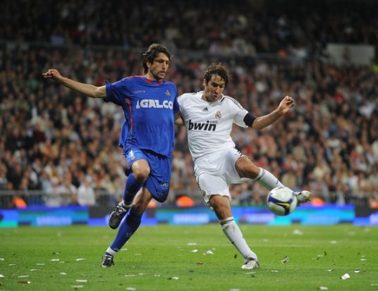 David Belenguer con el Getafe en un encuentro contra el Real Madrid / Real Betis Balompié