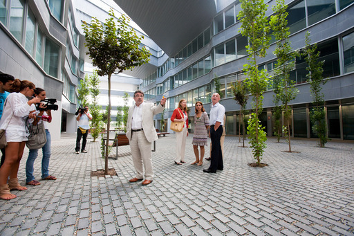 El nuevo edificio se encuentra situado en el campus Ramón y Cajal/US.